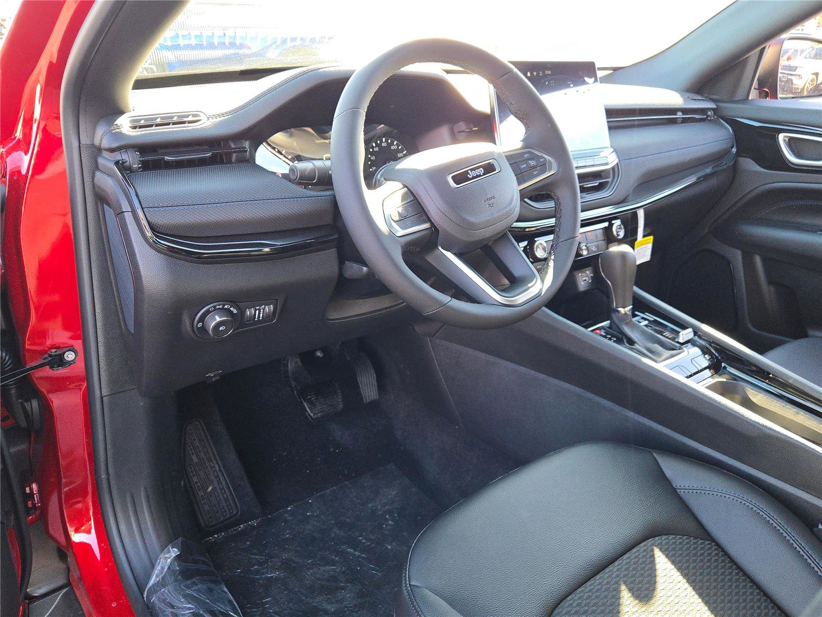 New 2026 Jeep Compass Latitude image 25