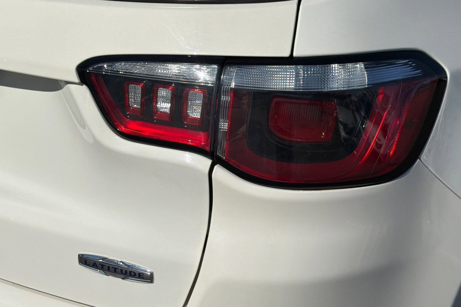 Used 2020 Jeep Compass Latitude image 12