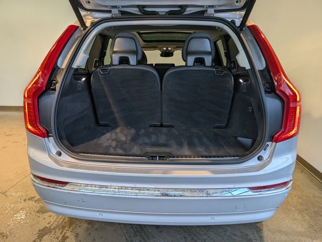 Used 2023 Volvo XC90 B6 Plus w/ Protection Package image 5