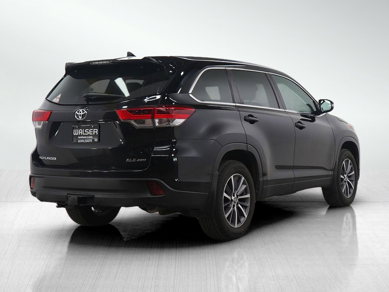 Used 2019 Toyota Highlander XLE image 5