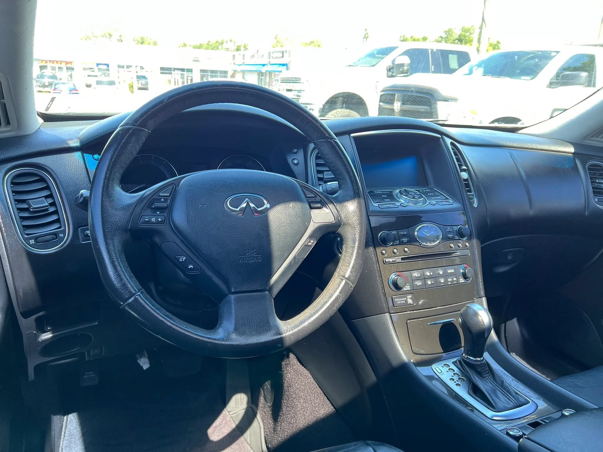 Used 2017 INFINITI QX50 AWD image 15