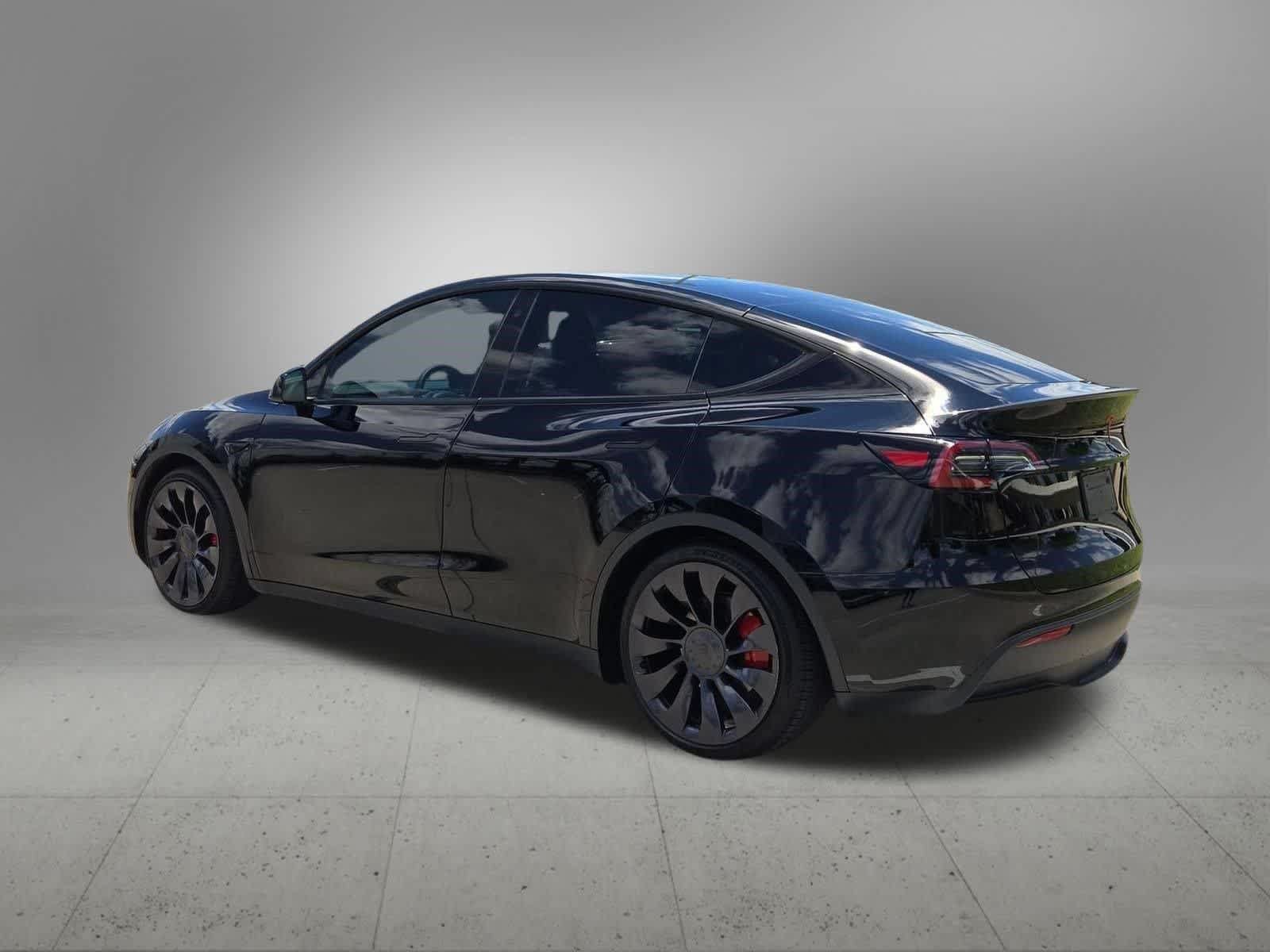 Used 2023 Tesla Model Y Performance AWD/4WD image 4
