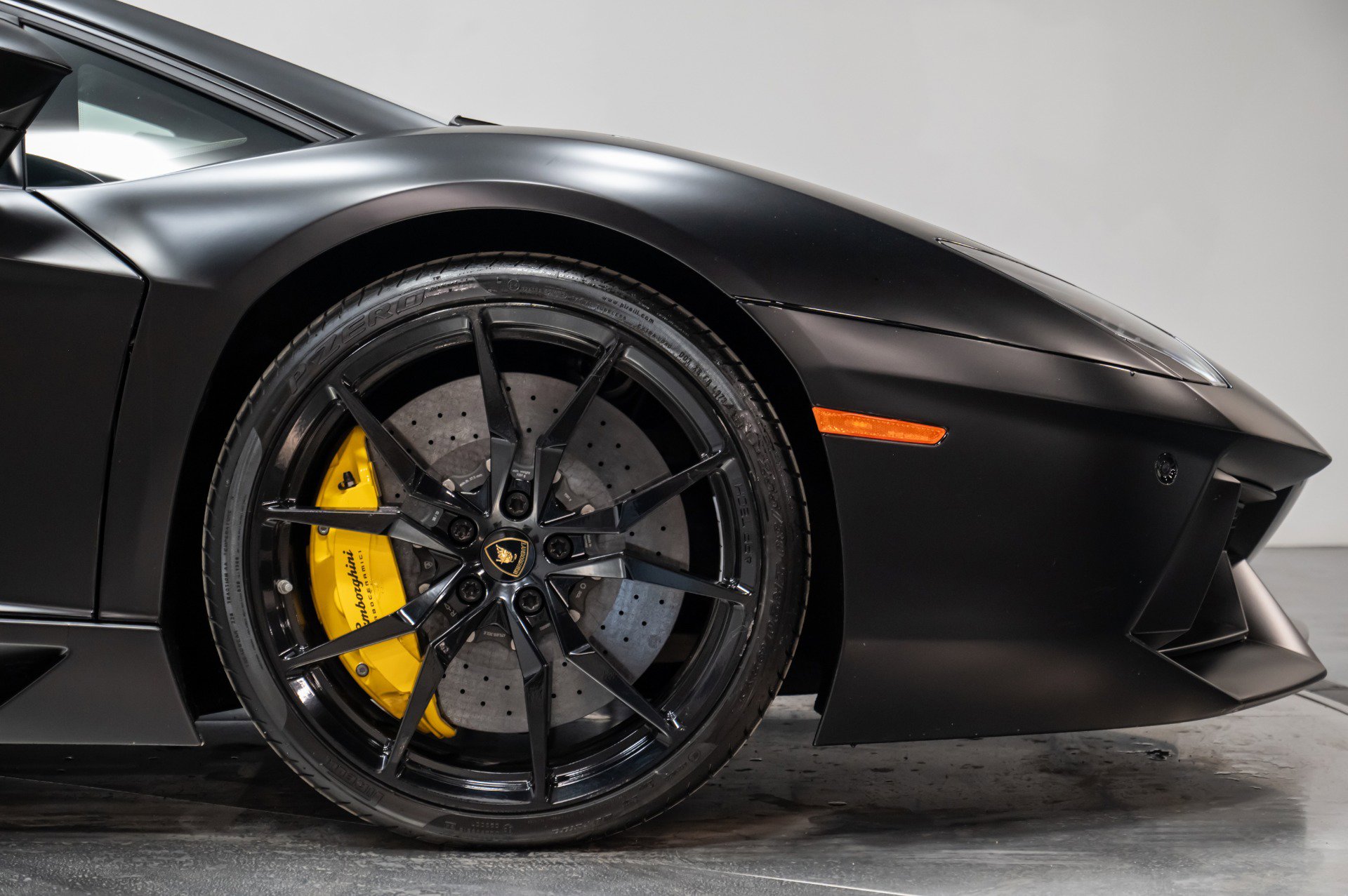 Used 2014 Lamborghini Aventador LP 700-4 image 64