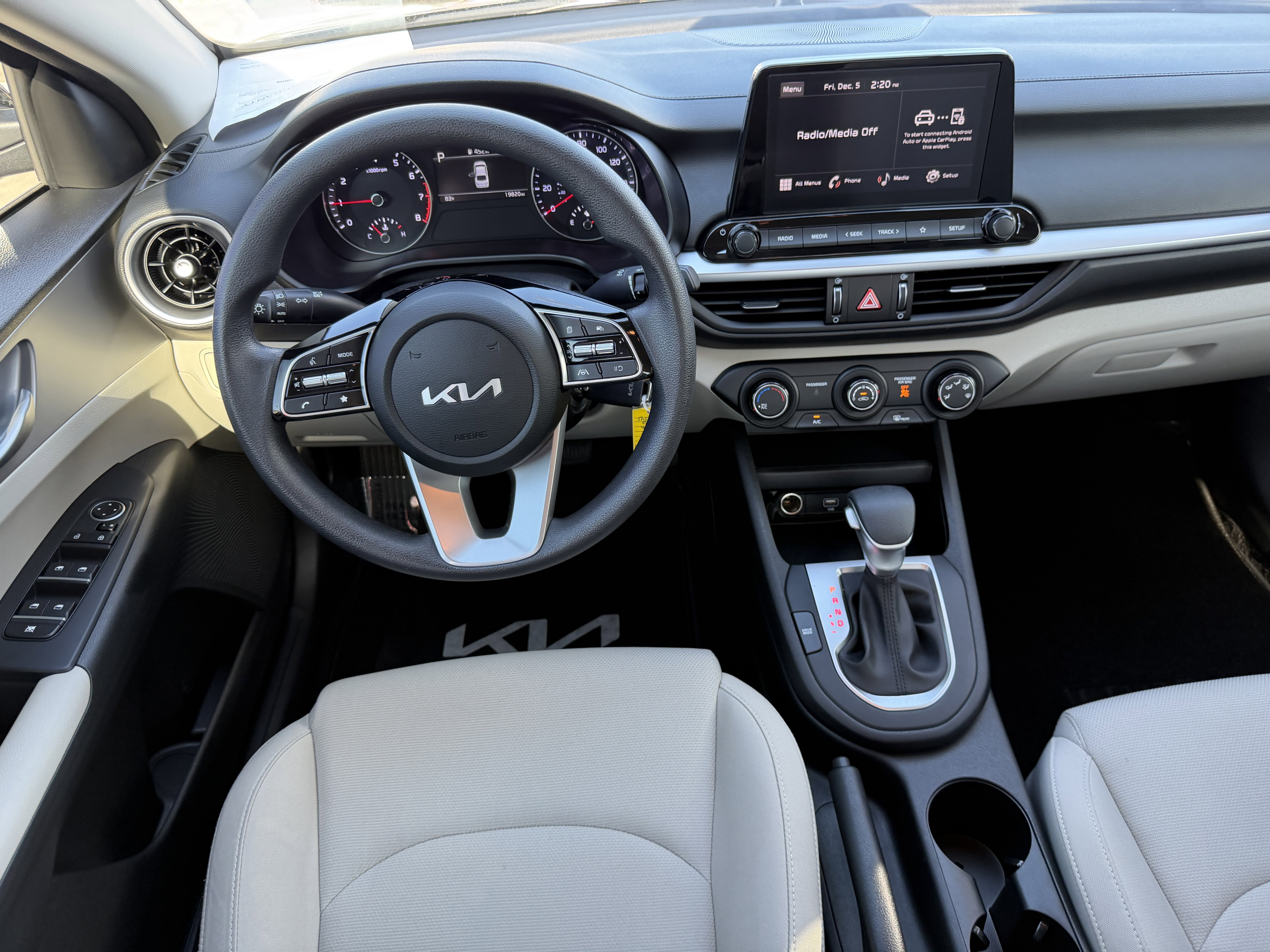 Certified 2023 Kia Forte LXS w/ LXS Technology Package image 13