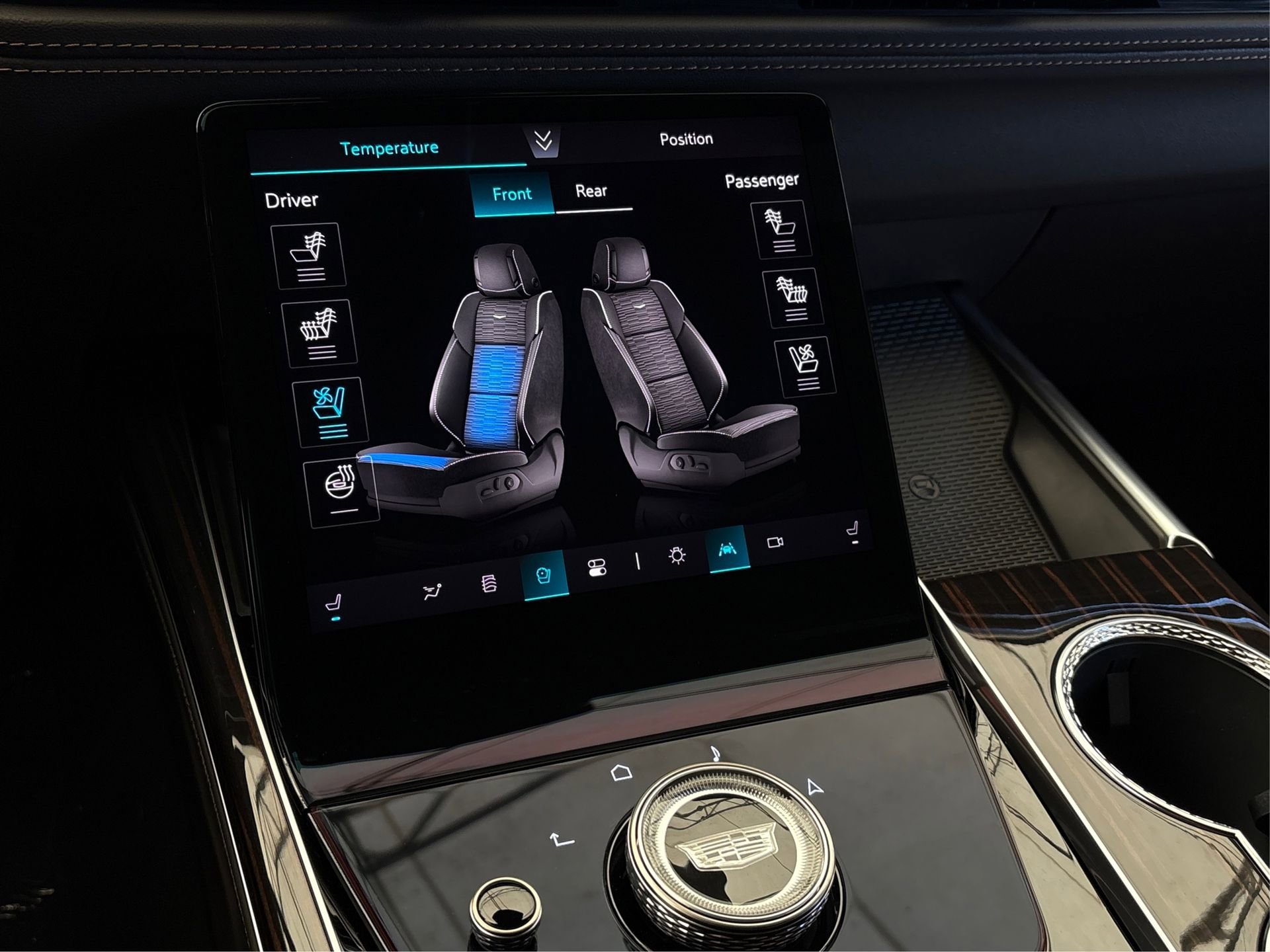 New 2026 Cadillac Escalade ESV Luxury image 33