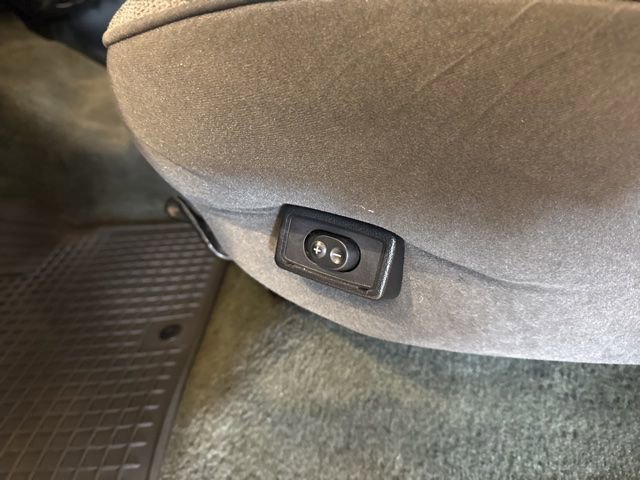 Used 1993 Ford F150 XL AWD/4WD image 11