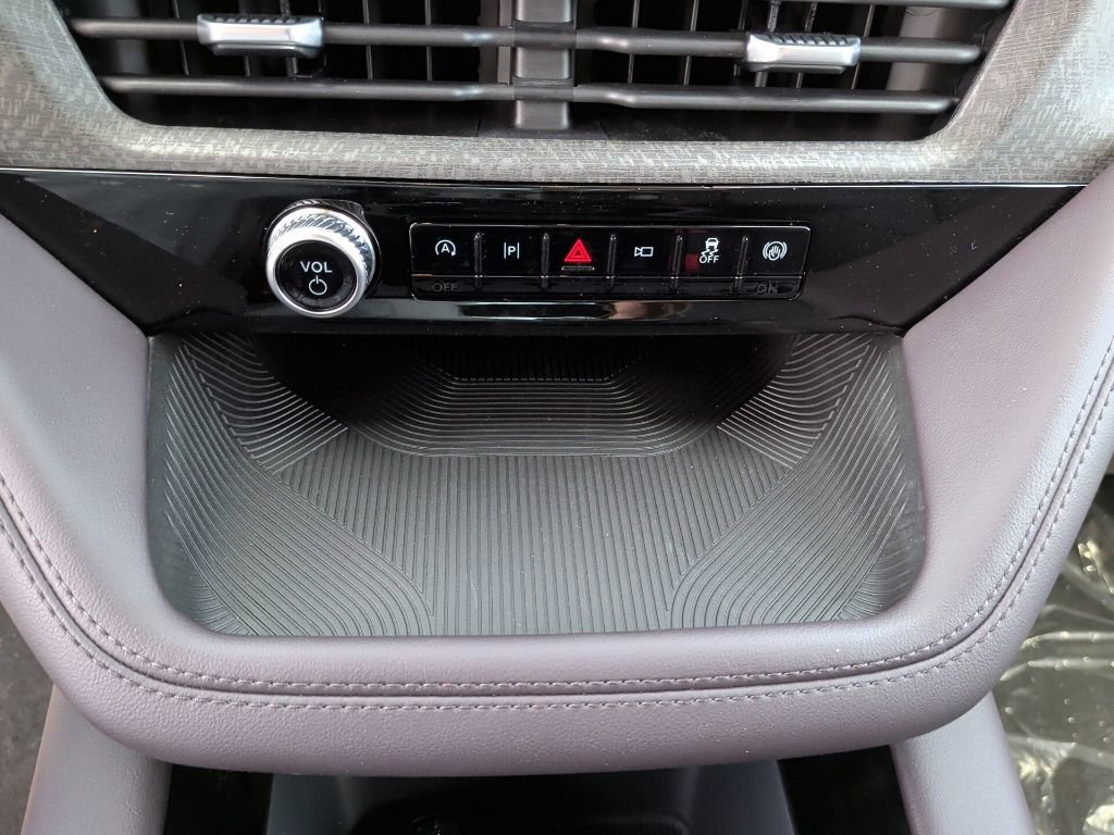 New 2026 Ford Explorer Platinum w/ LUX Leather Package image 30