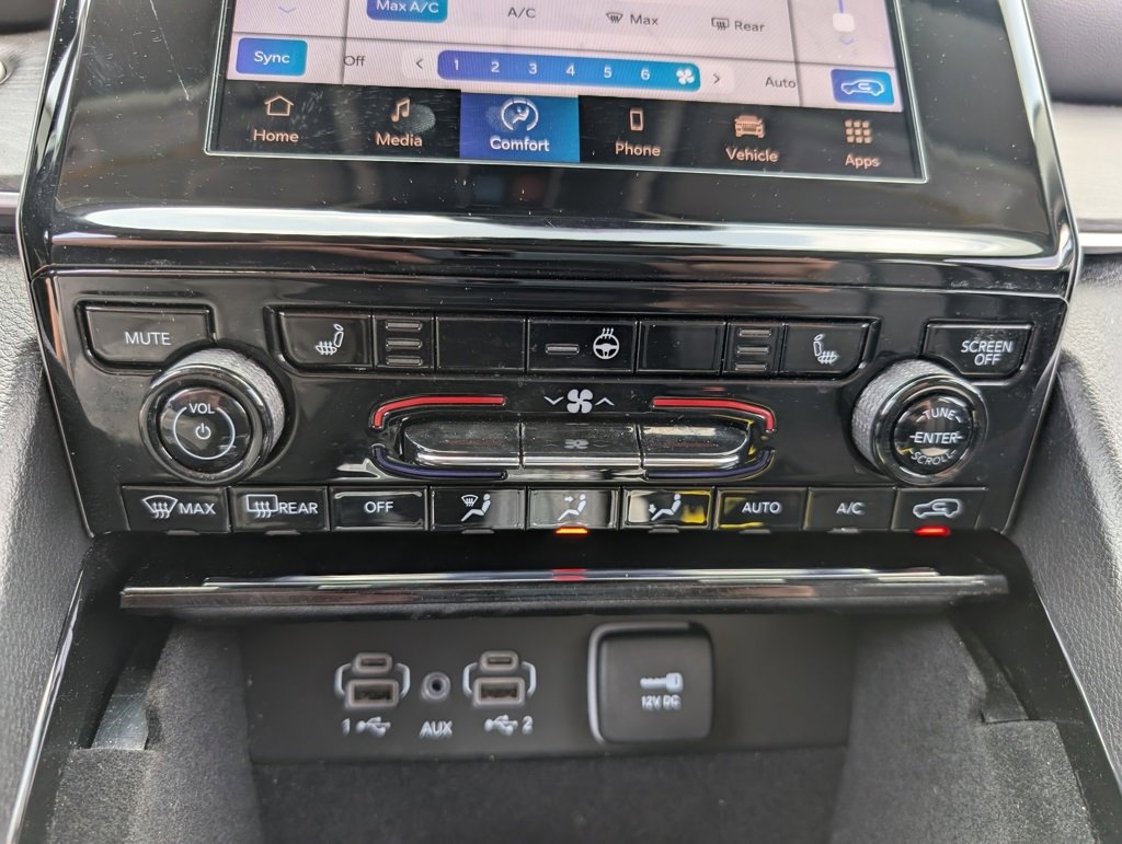 Used 2022 Jeep Grand Cherokee Limited image 25