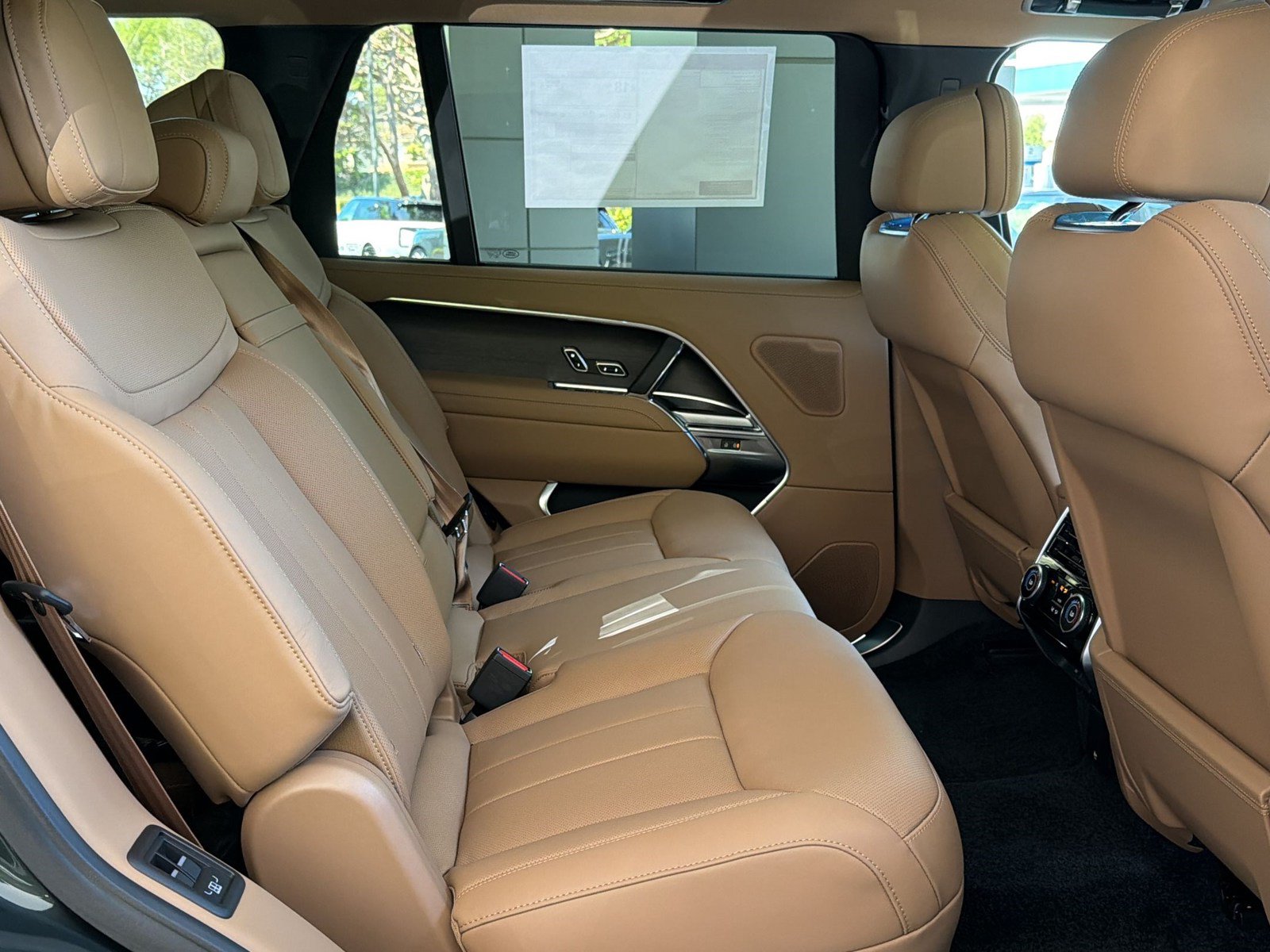 New 2026 Land Rover Range Rover Long Wheelbase SE AWD/4WD image 30