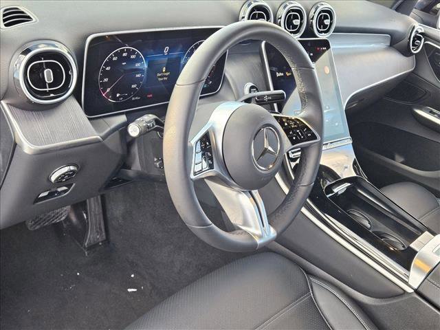 Used 2025 Mercedes-Benz GLC 300 image 10