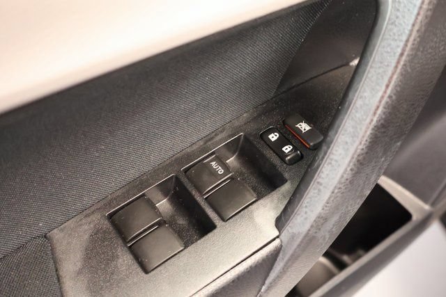Used 2015 Toyota Corolla LE FWD image 11