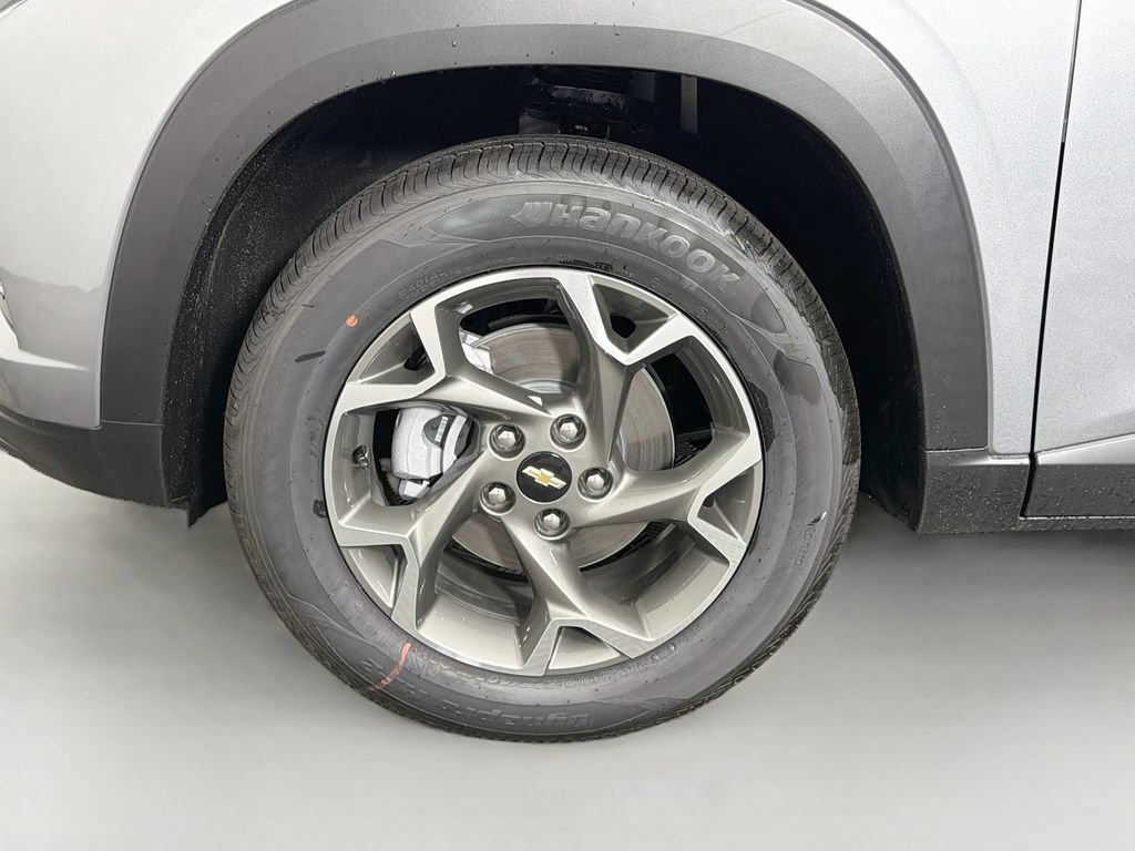 New 2026 Chevrolet Trax LT w/ Driver Confidence Package FWD image 29