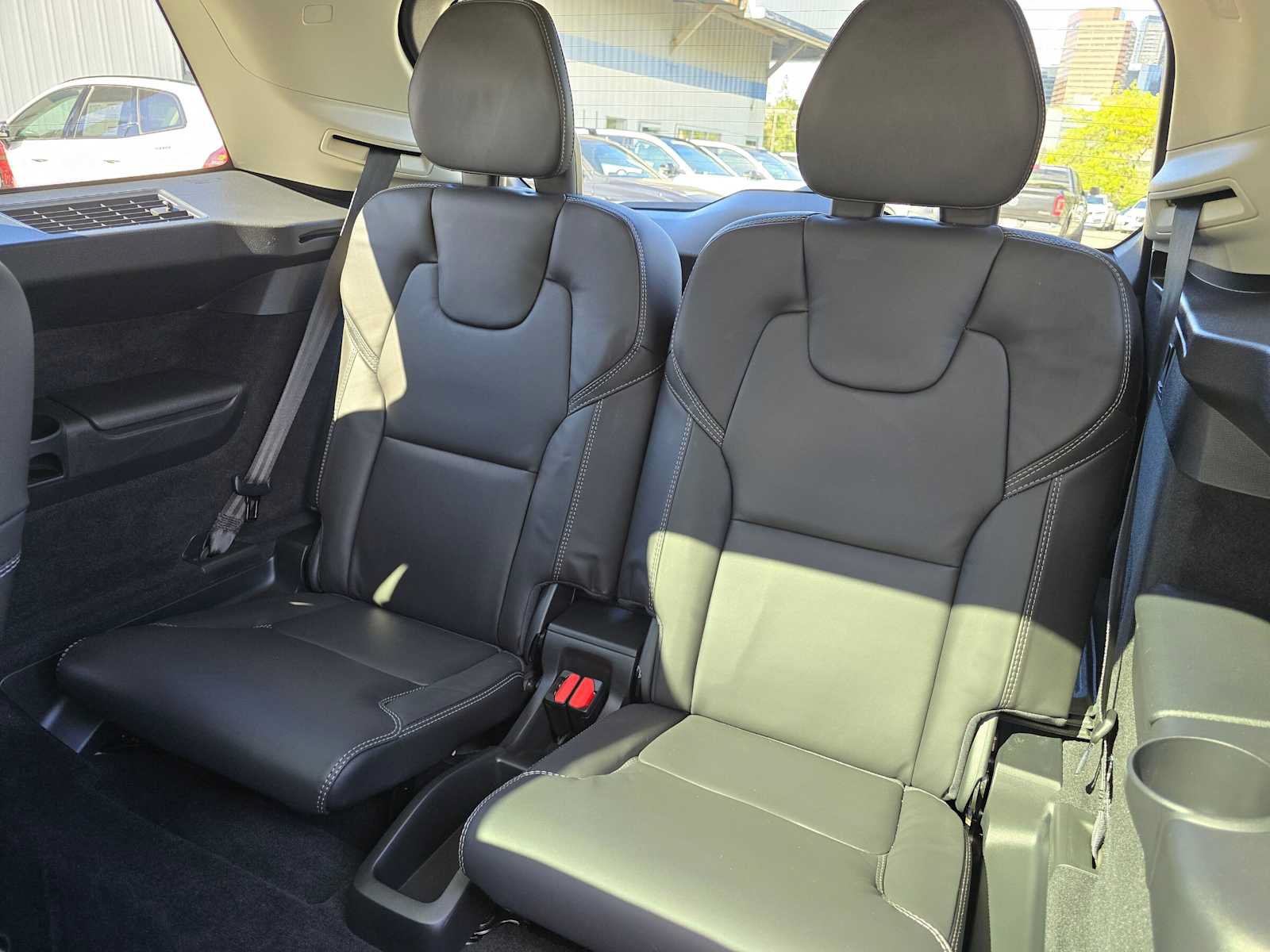 Used 2023 Volvo XC90 B6 Ultimate w/ Protection Package Premier AWD/4WD image 18