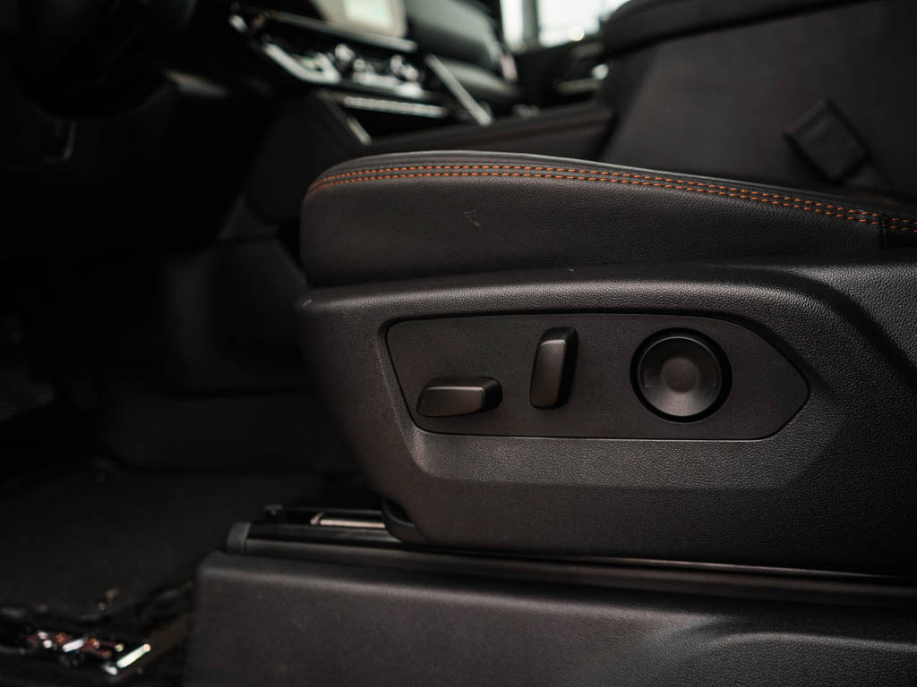 New 2025 GMC Sierra 2500 AT4 w/ Technology Package image 16