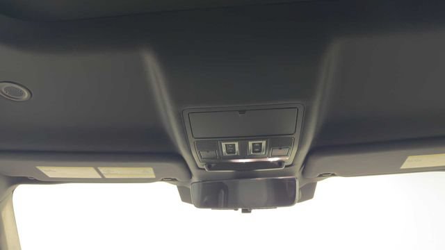 Used 2021 Land Rover Defender 110 X-Dynamic SE AWD/4WD image 21