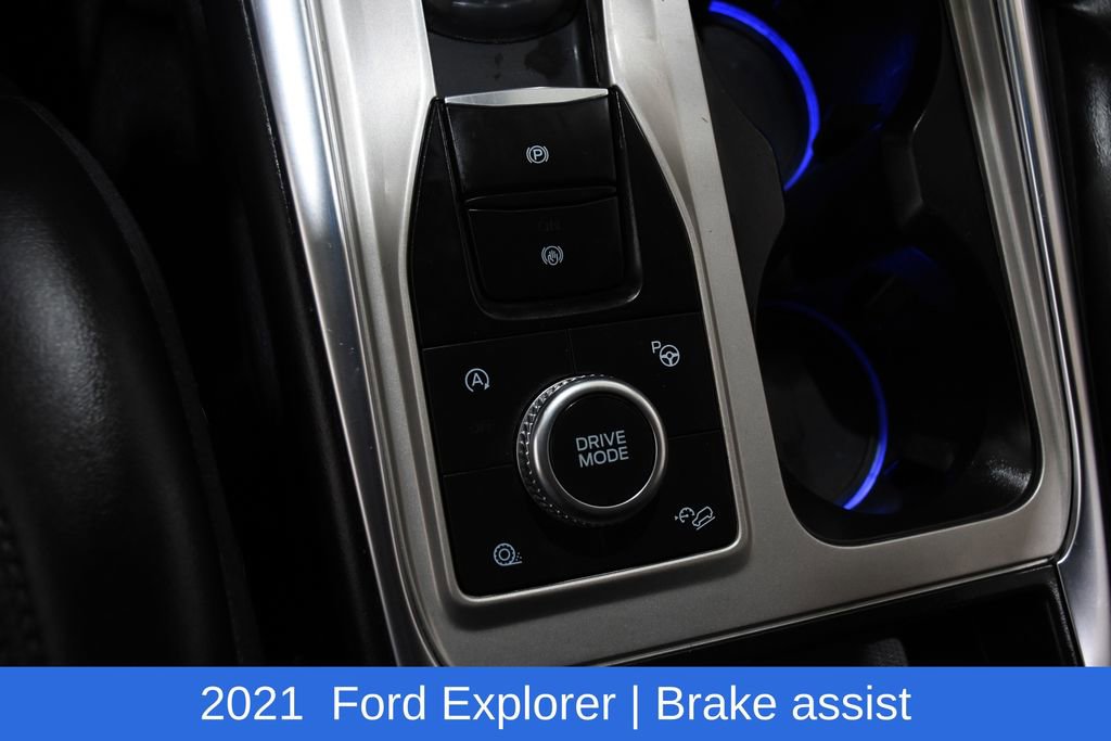 Used 2021 Ford Explorer Platinum w/ Equipment Group 601A AWD/4WD image 24