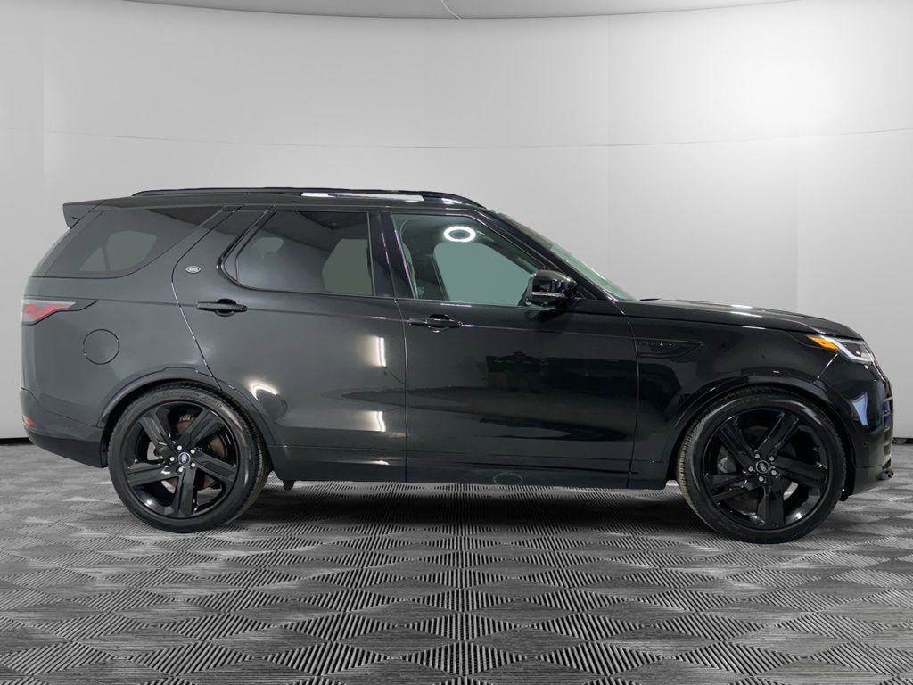 Used 2024 Land Rover Discovery Dynamic SE AWD/4WD image 4