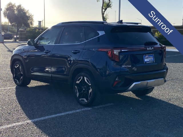 Used 2024 Kia Seltos SX w/ SX Sunroof Package AWD/4WD image 4
