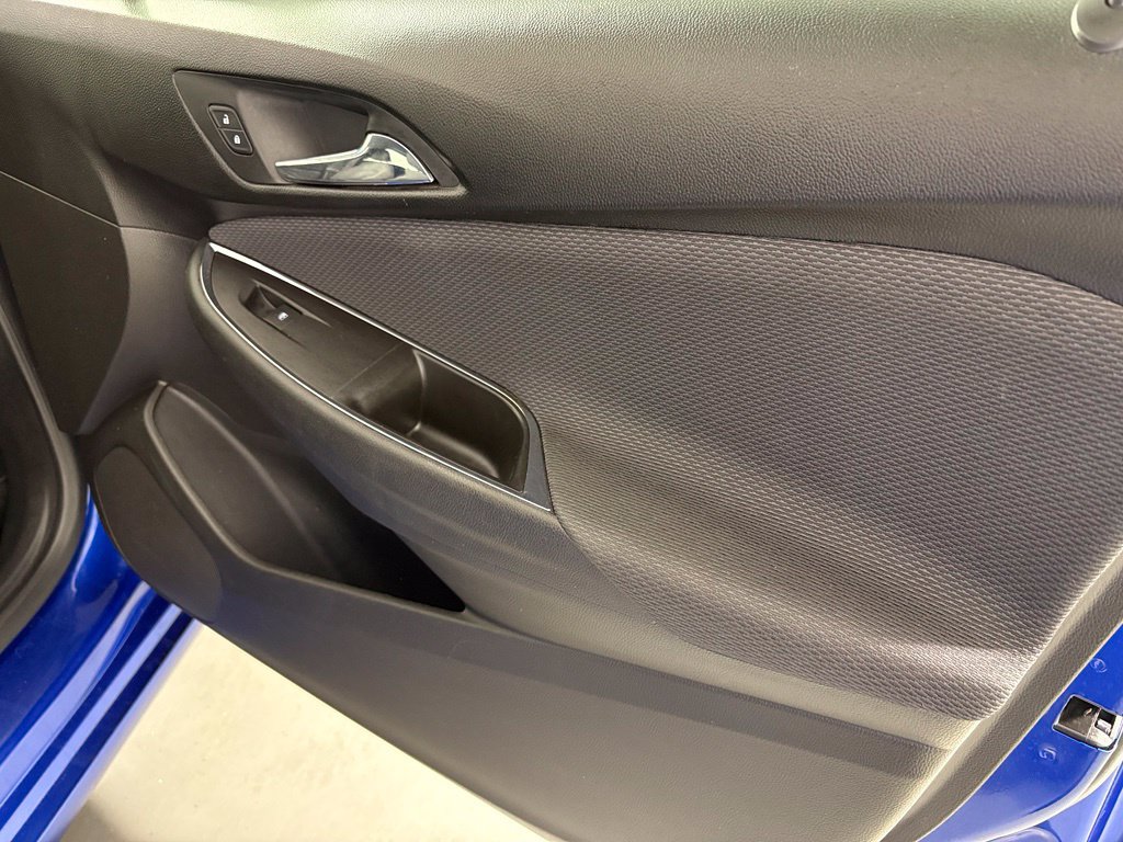 Certified 2019 Chevrolet Cruze LT w/ Convenience Package FWD image 41