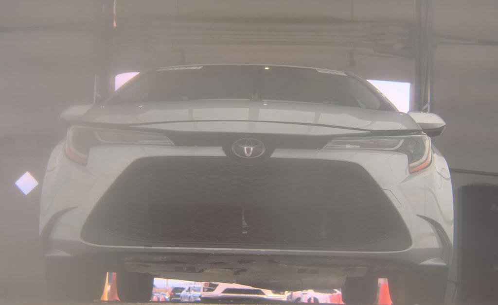 Used 2021 Toyota Corolla LE FWD image 3