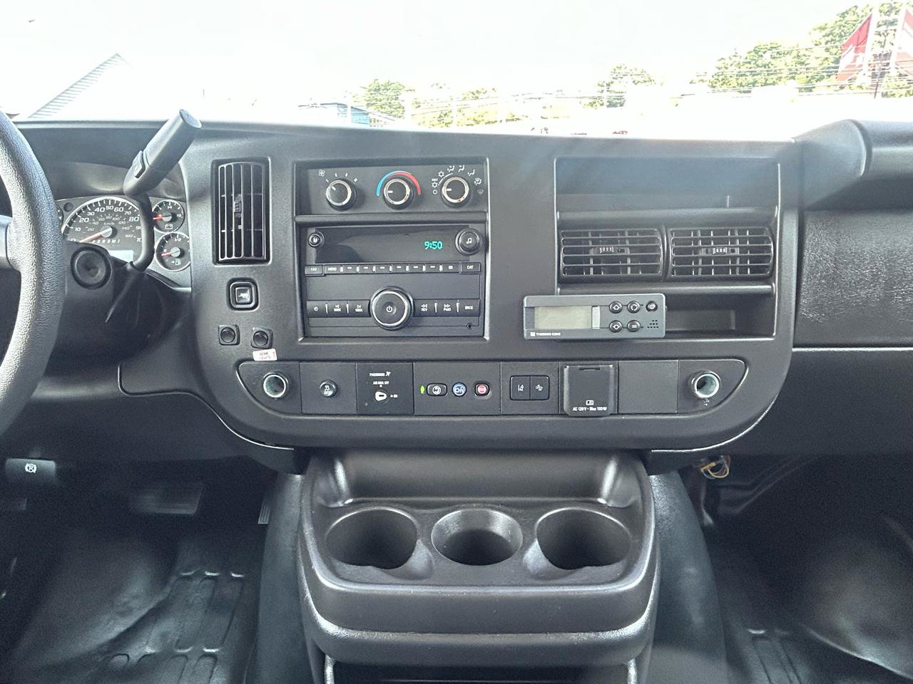 Used 2024 Chevrolet Express 3500 w/ Power Convenience Package RWD image 20