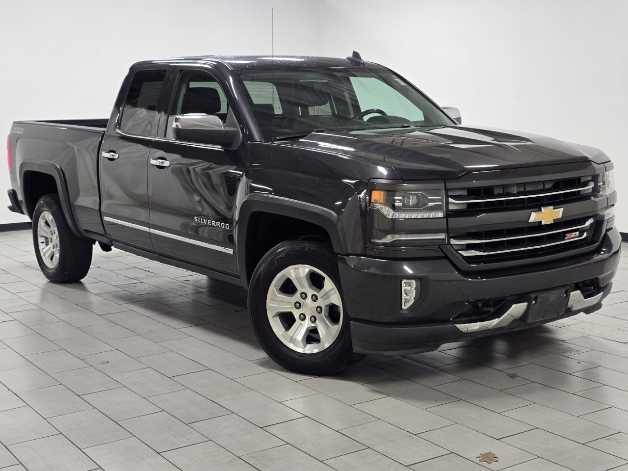 Used 2016 Chevrolet Silverado 1500 LTZ Z71 image 2
