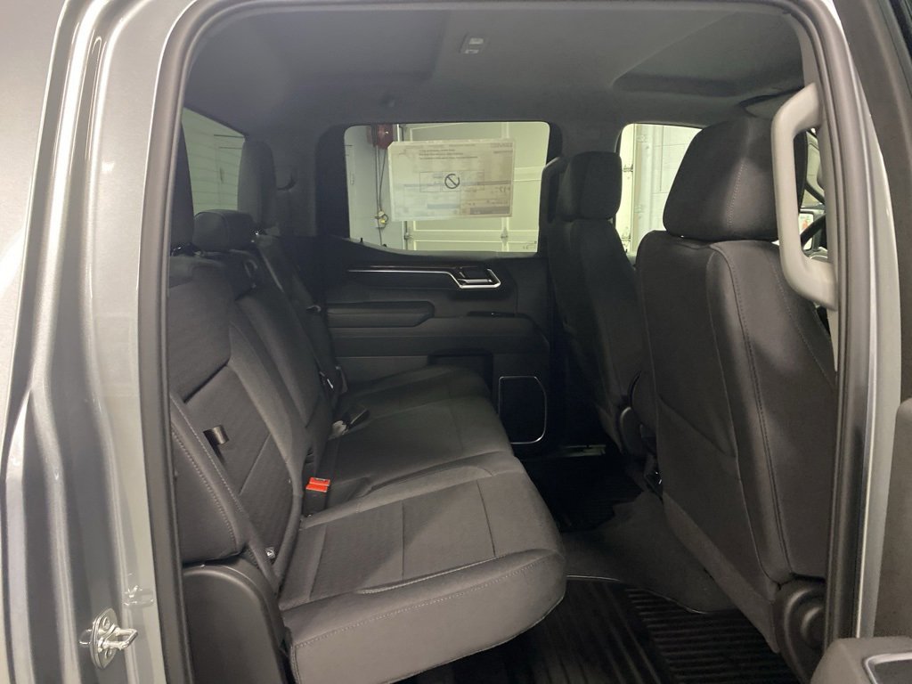 New 2026 GMC Sierra 1500 Elevation image 14