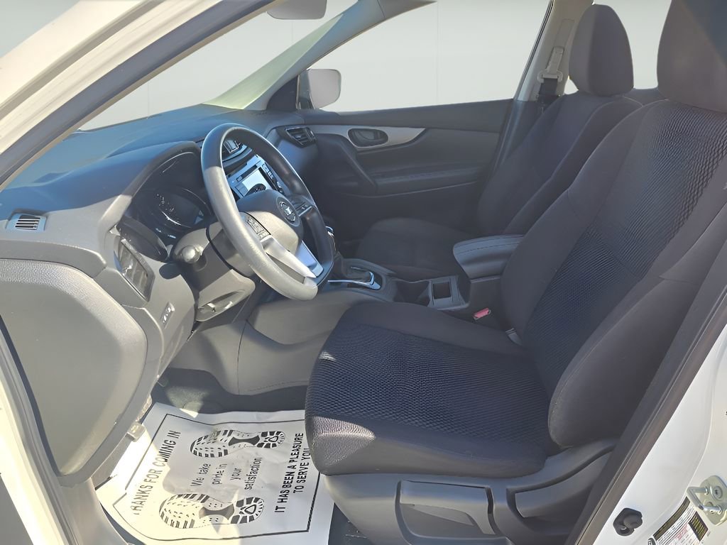 Used 2019 Nissan Rogue Sport S image 11