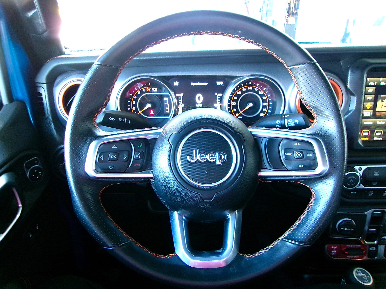Used 2023 Jeep Gladiator Mojave w/ LED Lighting Group AWD/4WD image 9