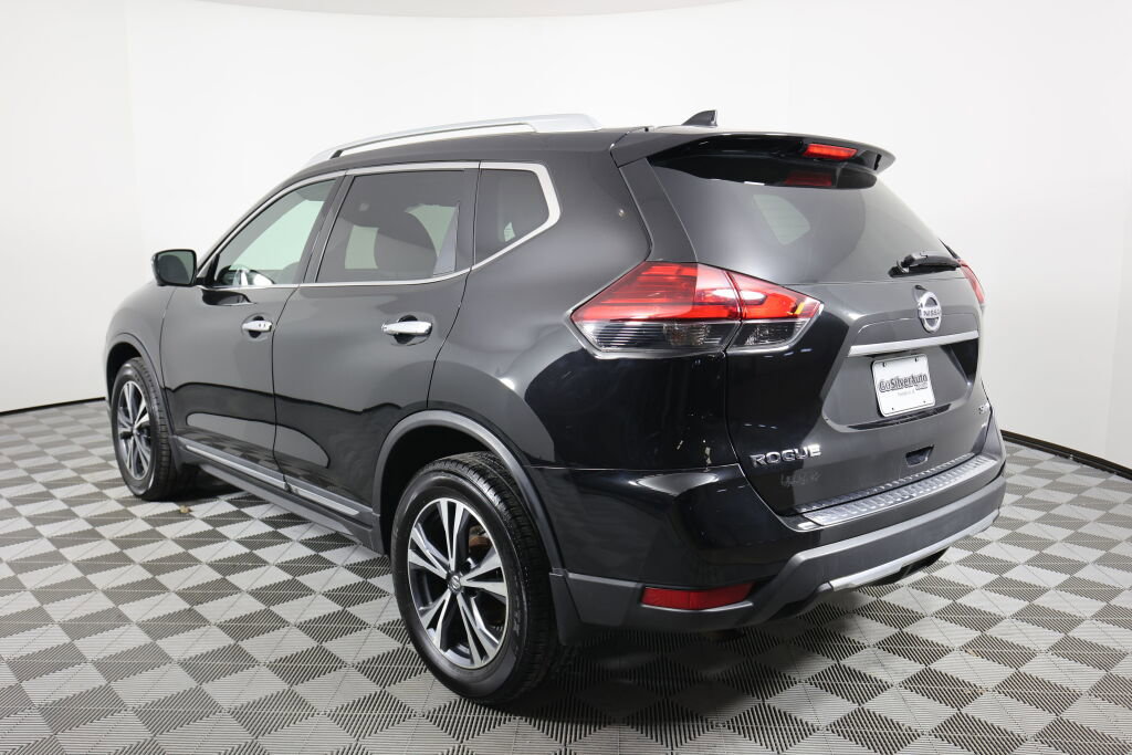 Used 2017 Nissan Rogue SL image 4