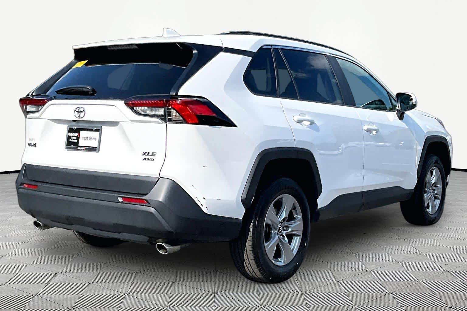 Certified 2025 Toyota RAV4 XLE AWD/4WD image 13
