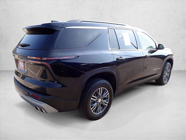 Used 2025 Chevrolet Traverse LT w/ Driver Confidence Package AWD/4WD image 4