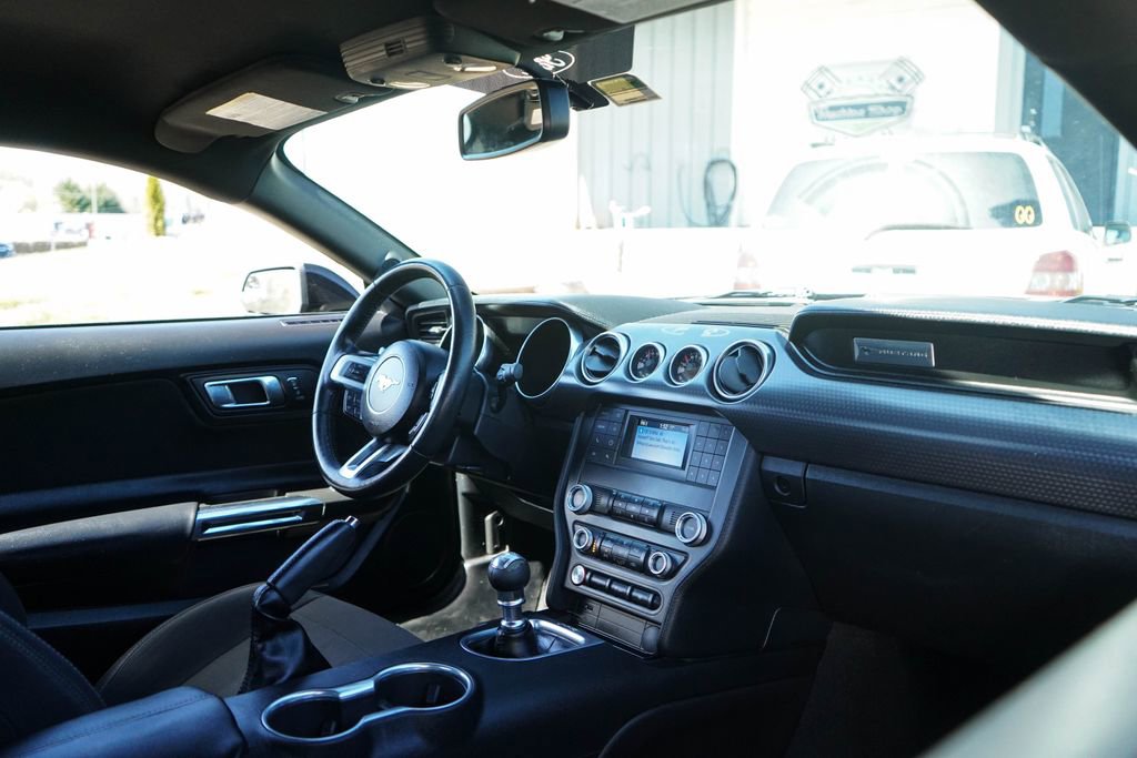 Used 2019 Ford Mustang EcoBoost w/ Ecoboost Performance Package image 36