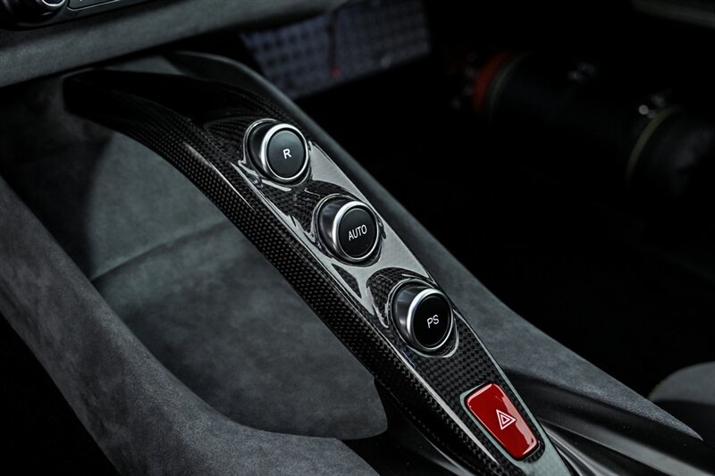 Used 2020 Ferrari 812 Superfast RWD image 33