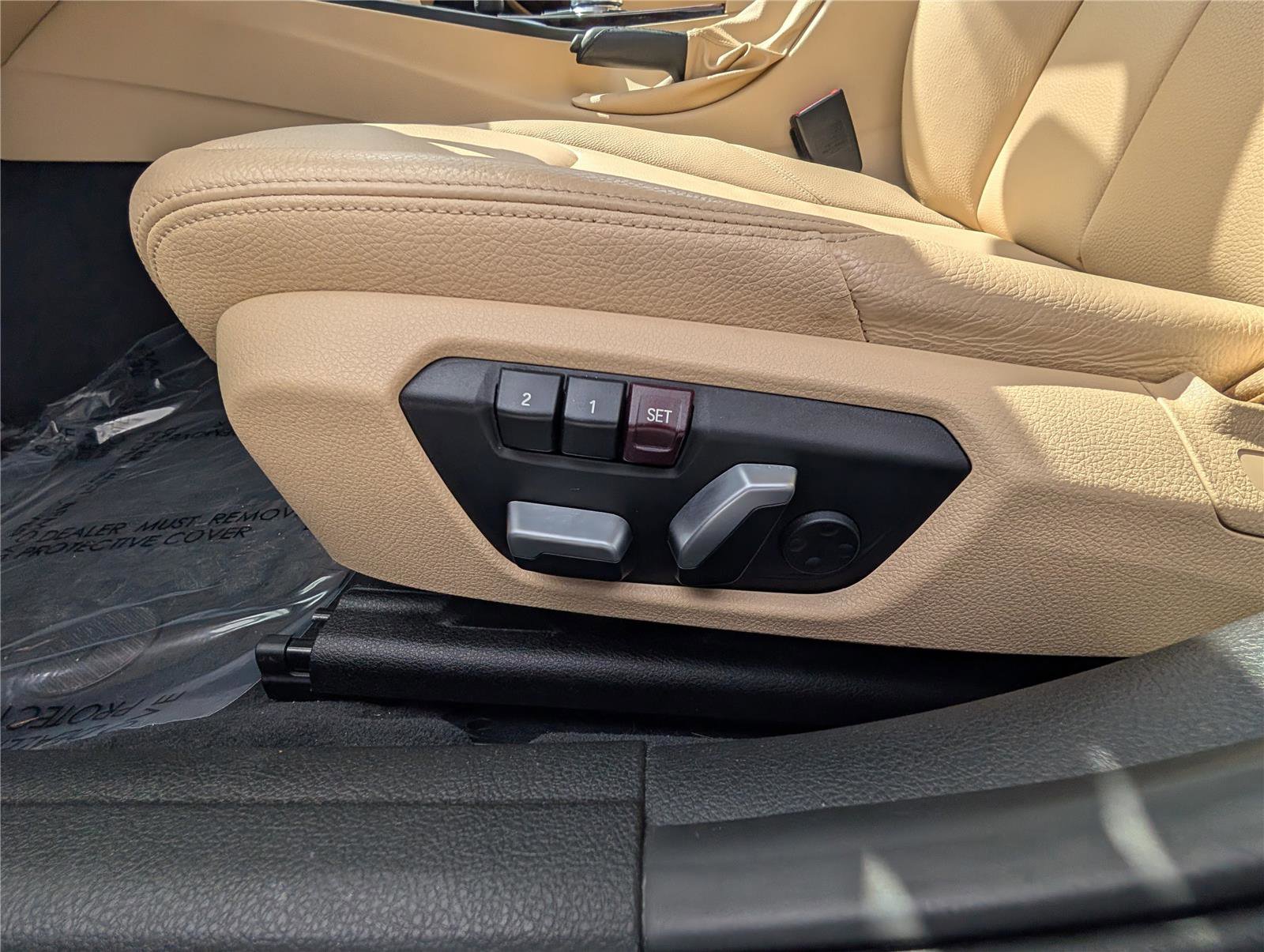 Used 2017 BMW 320i xDrive 320i xDrive image 18