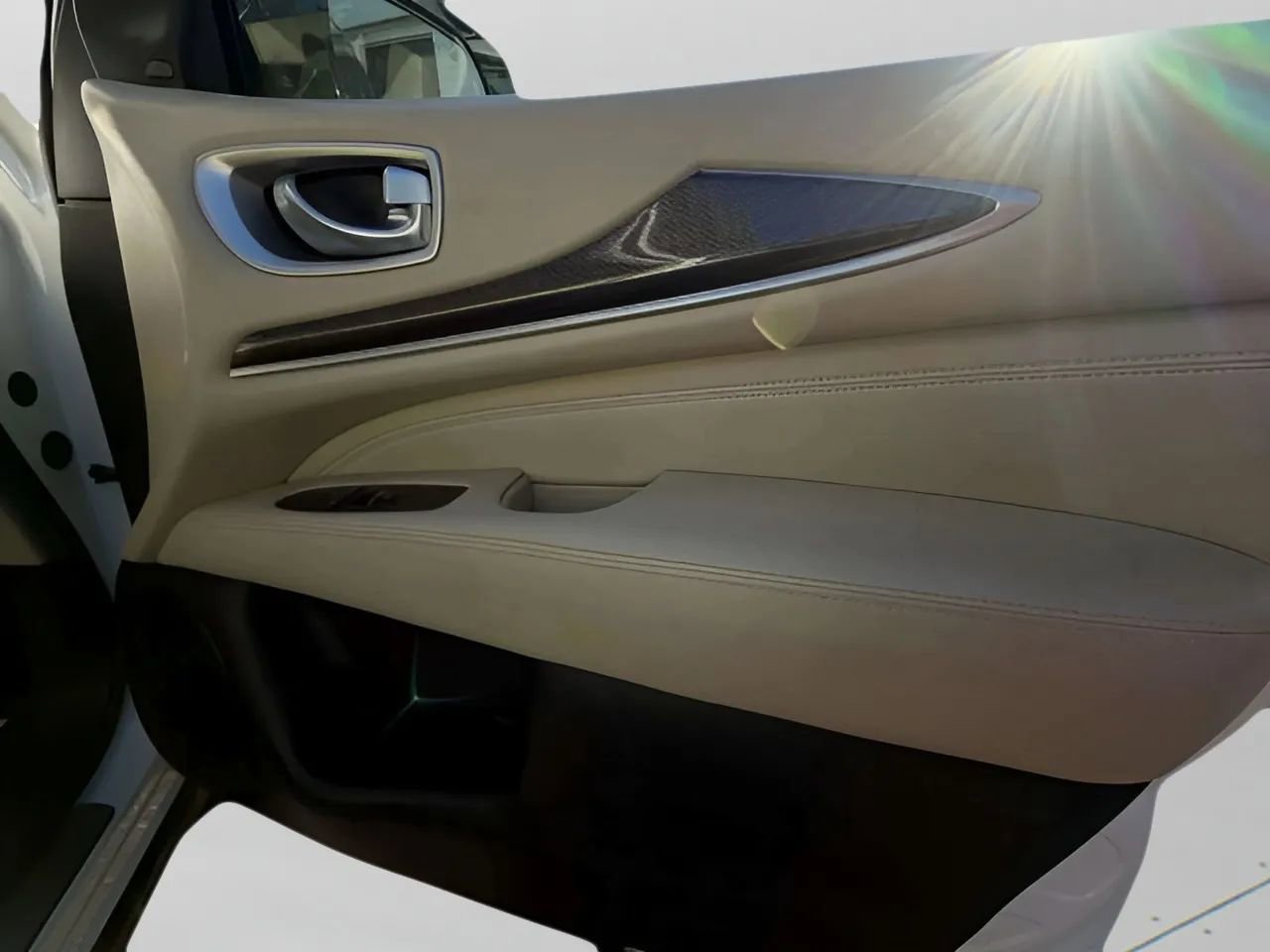 Used 2019 INFINITI QX60 Luxe w/ Essential Package image 15