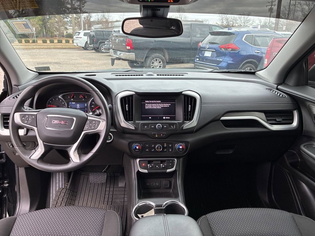 Used 2024 GMC Terrain SLE w/ Driver Convenience Package image 22