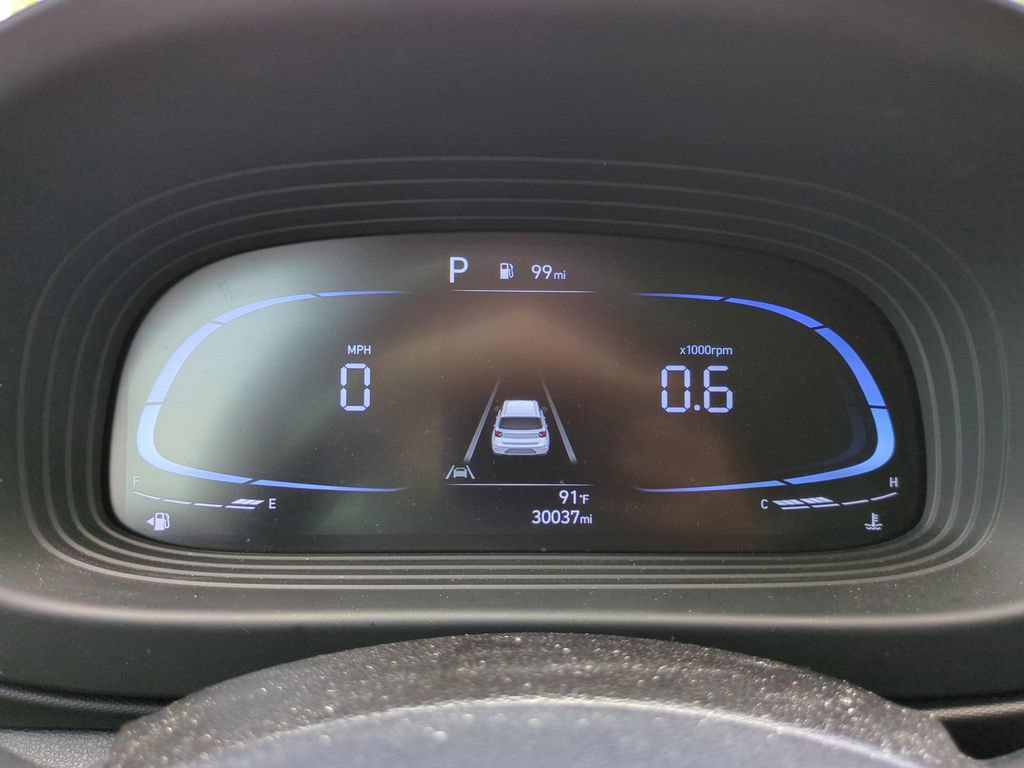 Certified 2024 Hyundai Venue SEL FWD image 21
