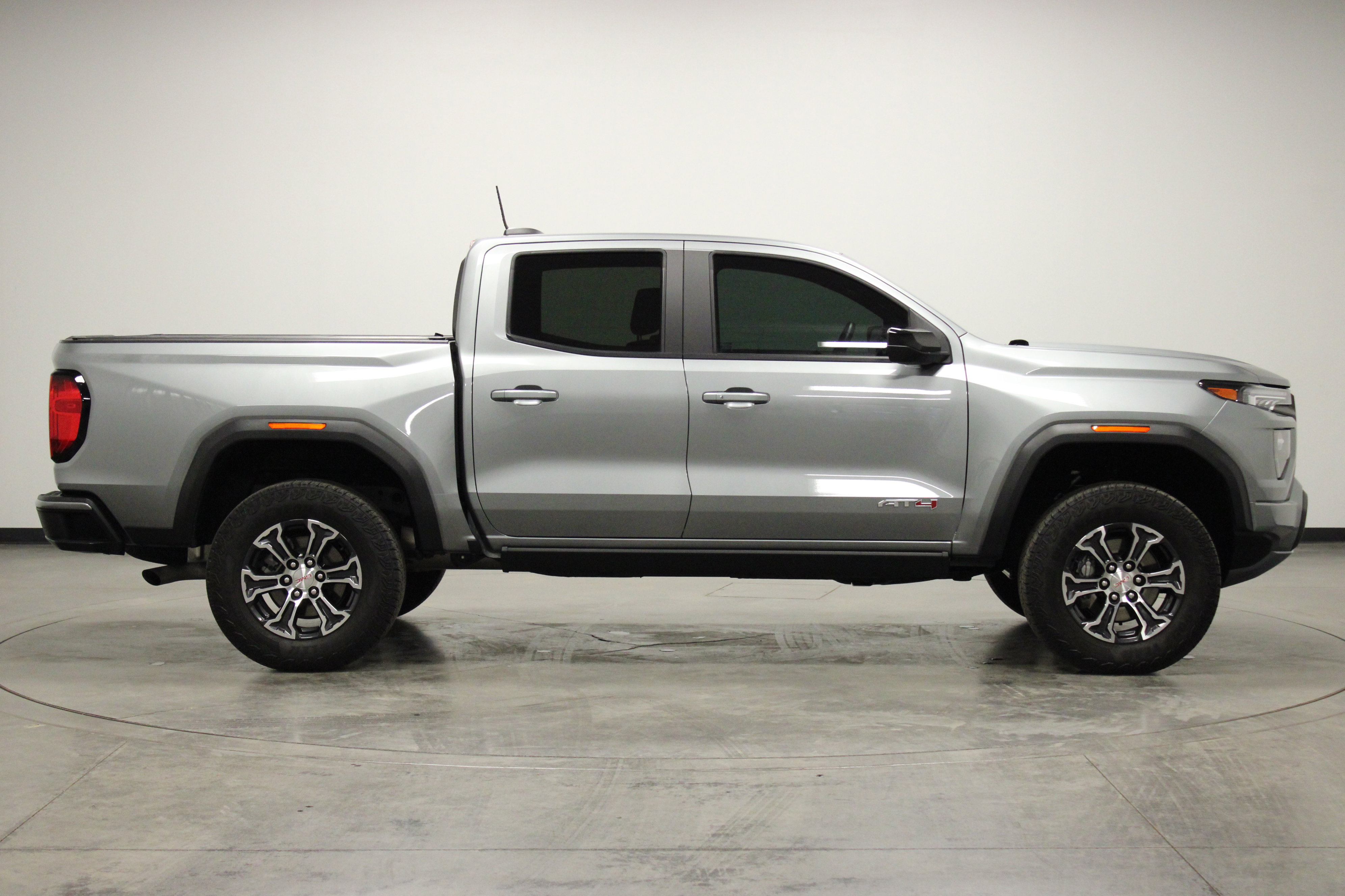 Used 2023 GMC Canyon AT4 w/ LPO, Skid Plate Package image 9