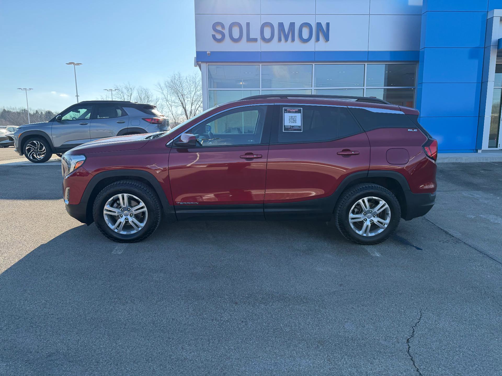 Used 2018 GMC Terrain SLE w/ Driver Convenience Package image 2