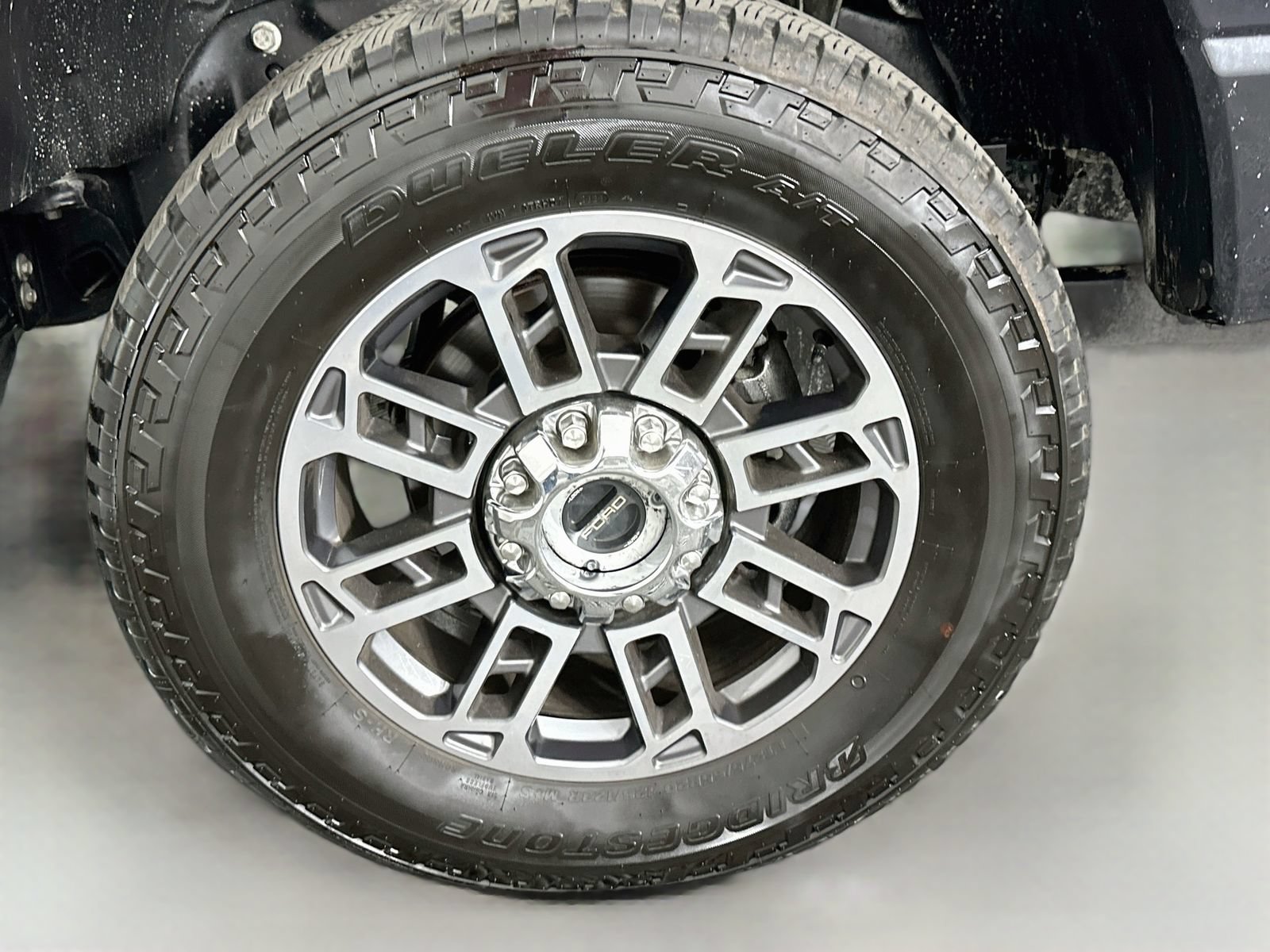 Used 2023 Ford F350 Limited w/ FX4 Off-Road Package AWD/4WD image 34