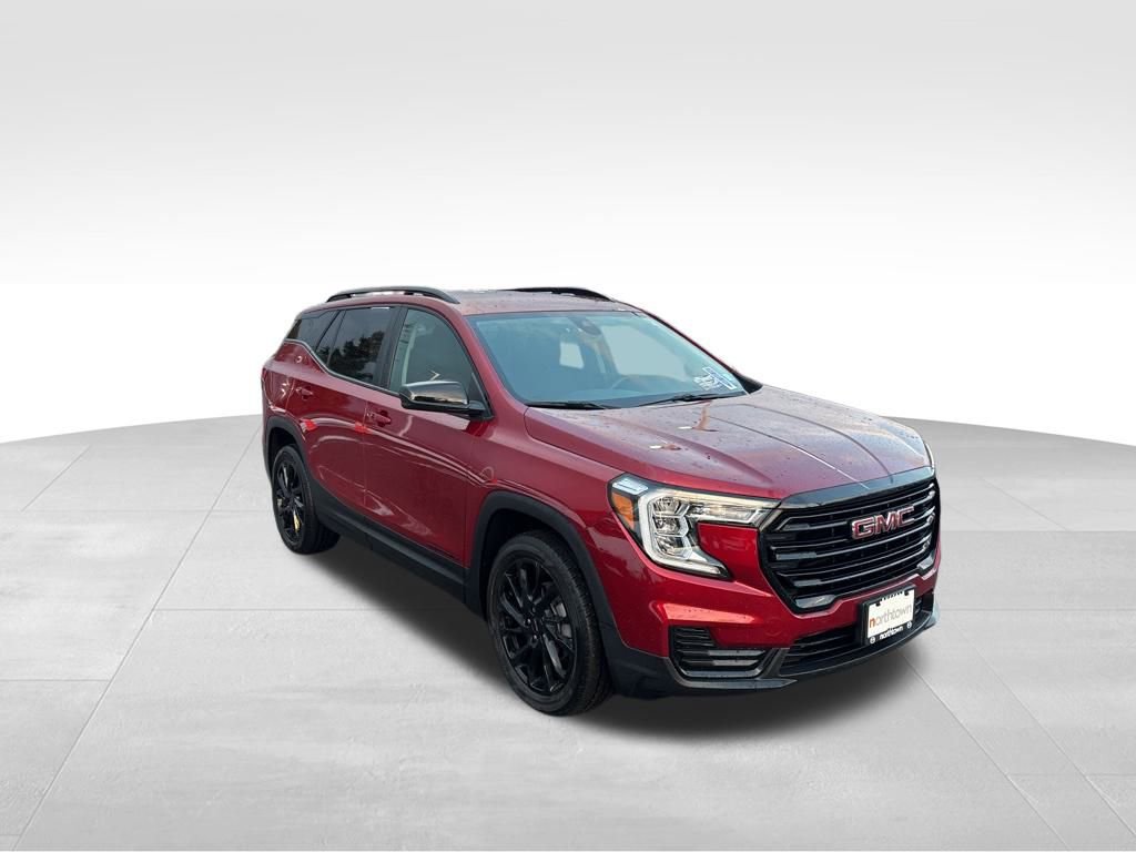 Used 2023 GMC Terrain SLE w/ Driver Convenience Package image 4
