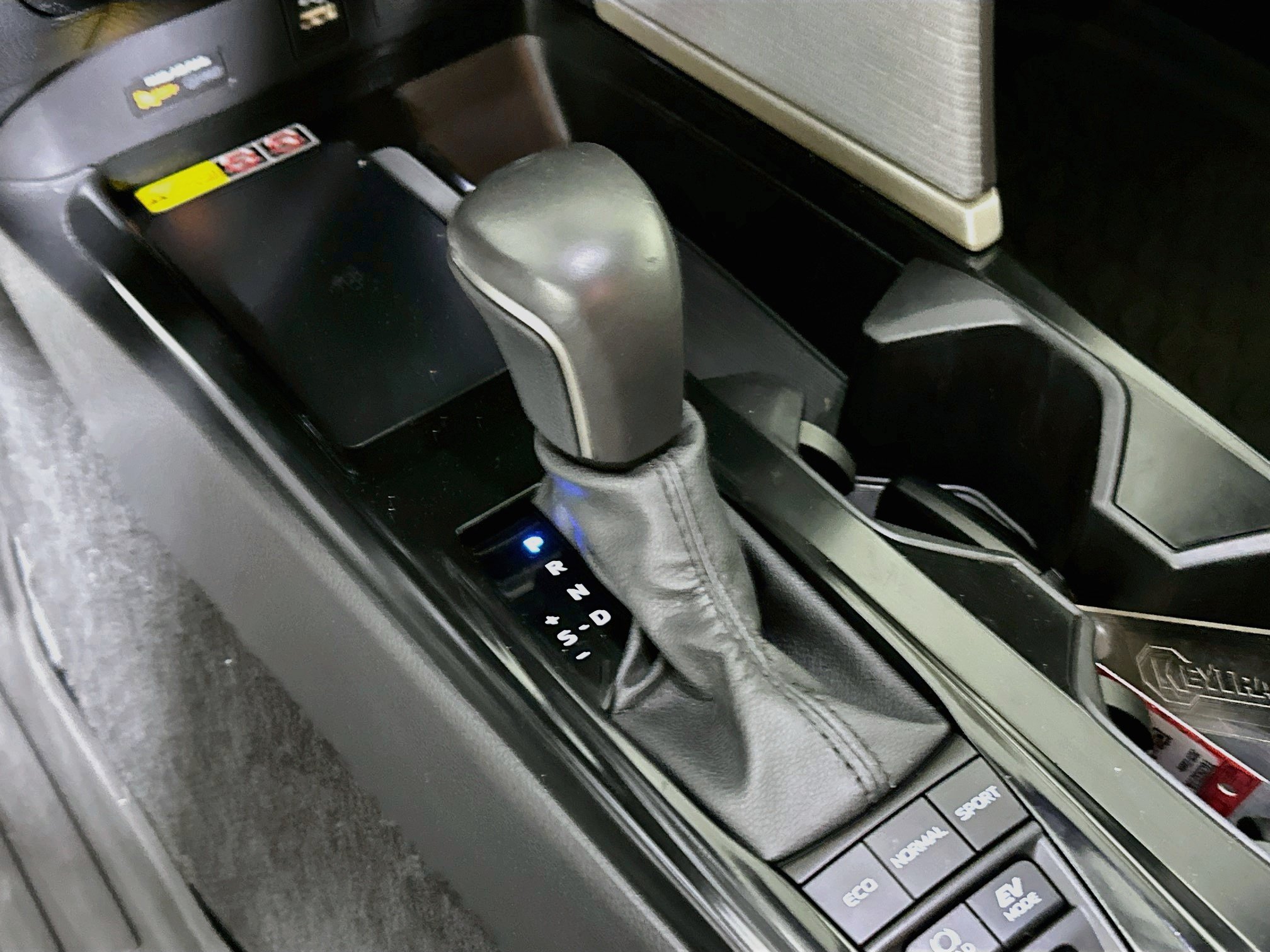 Used 2025 Toyota Camry SE FWD image 21