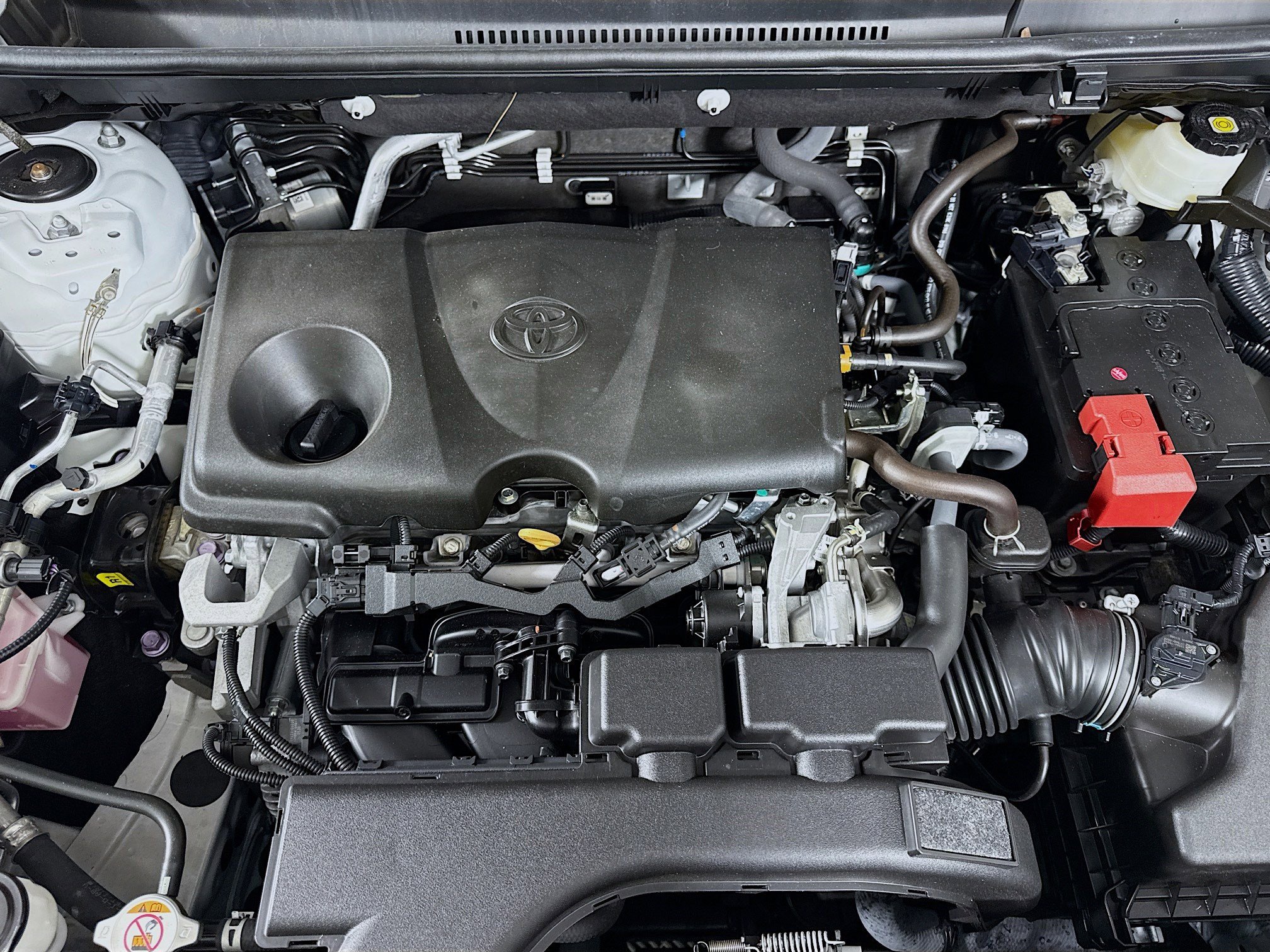 Used 2021 Toyota RAV4 XLE image 39