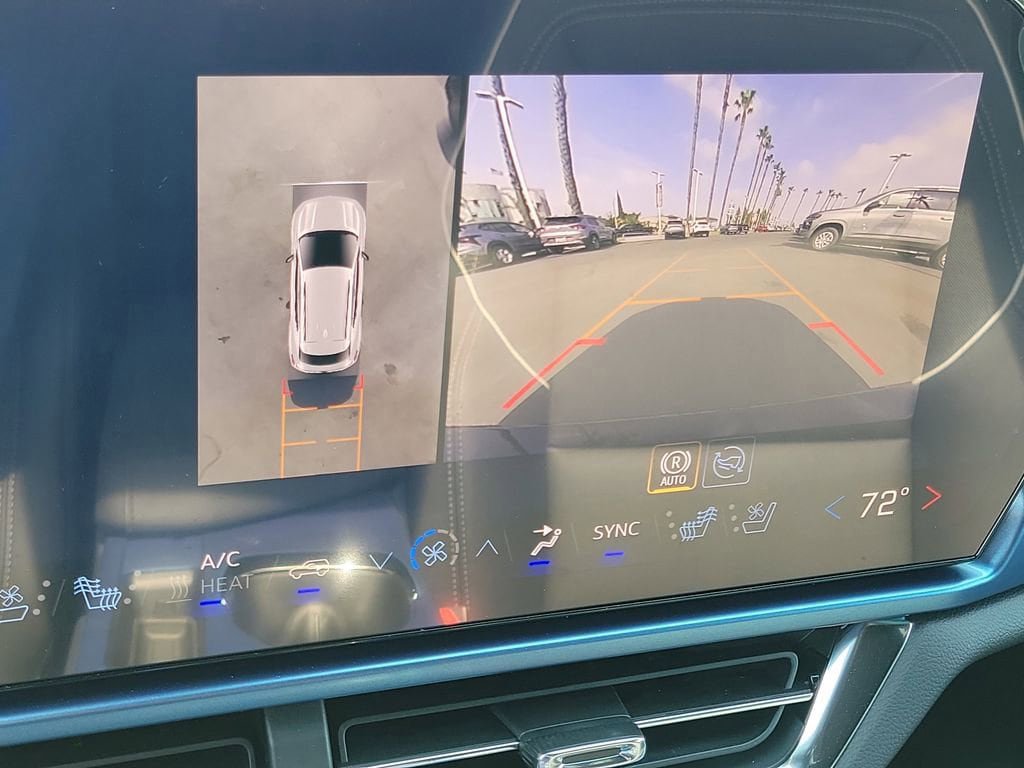 New 2026 Chevrolet Equinox EV LT w/ Convenience Package II FWD image 9