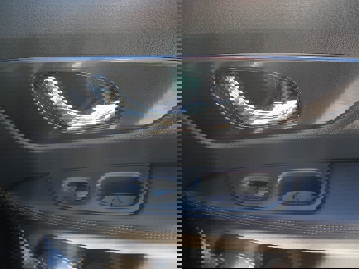 Used 2018 Nissan Rogue S image 27