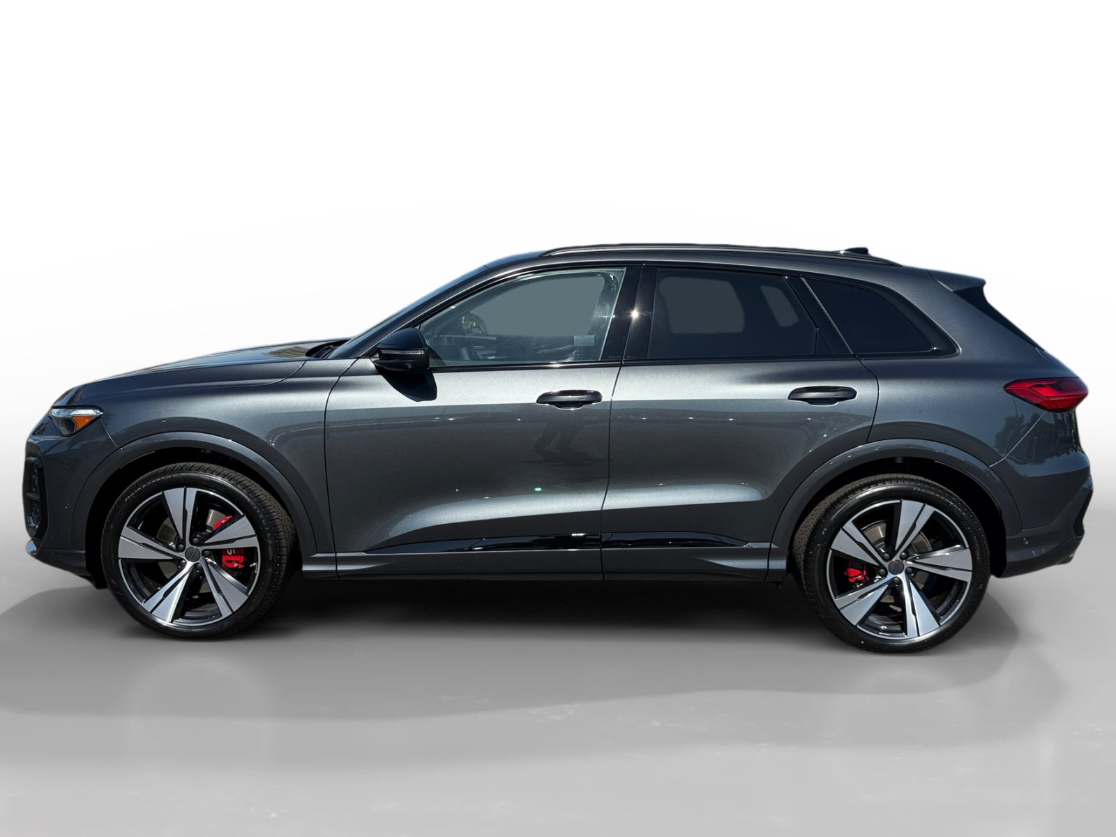 New 2026 Audi SQ5 Prestige AWD/4WD image 2