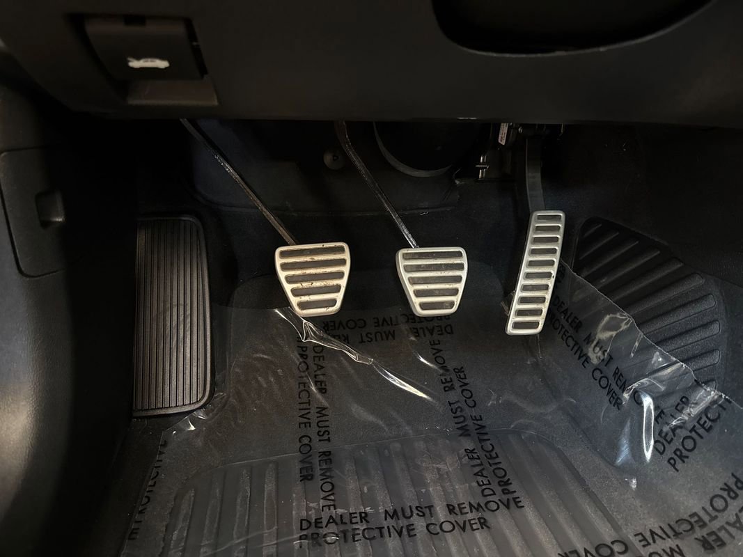 Used 2009 Pontiac G8 GXP image 17