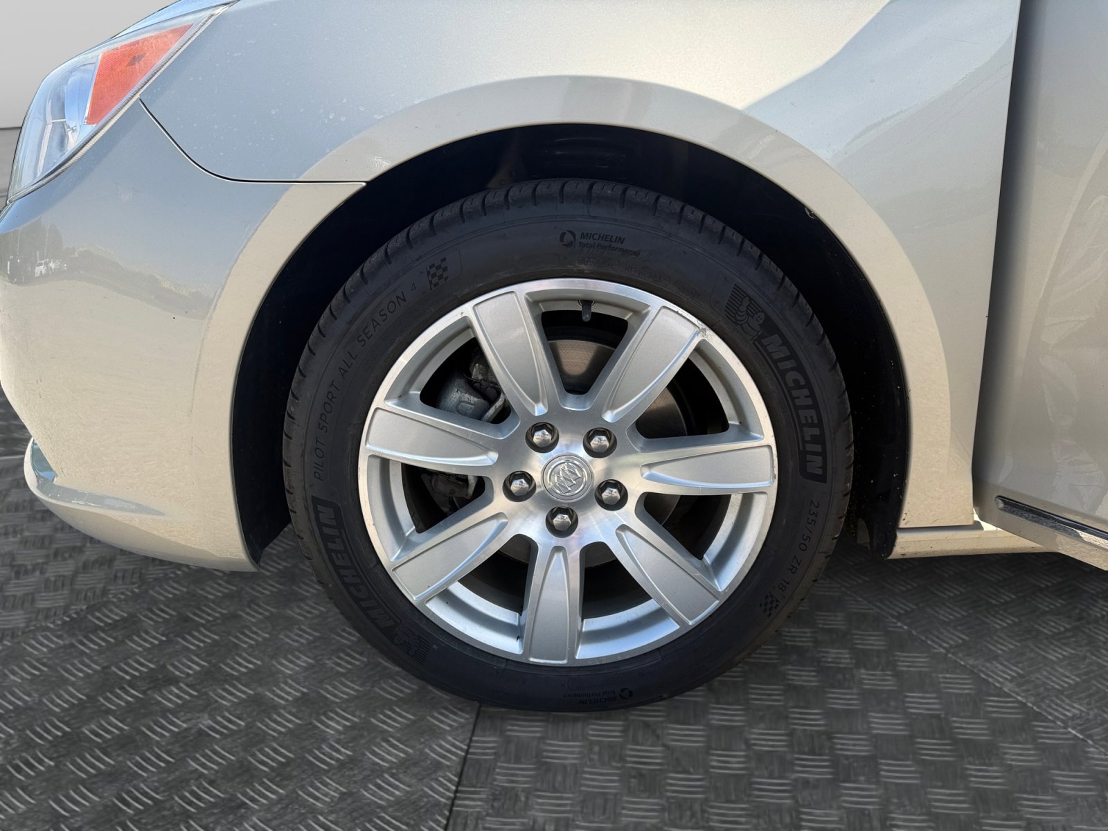 Certified 2011 Buick LaCrosse CXL FWD image 14