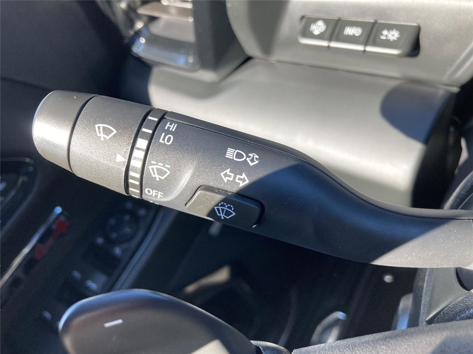 Used 2024 GMC Sierra 1500 AT4 w/ Technology Package image 23